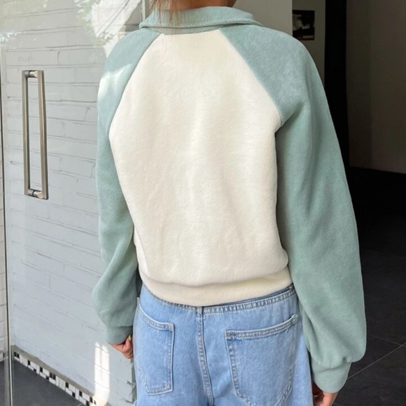 ❣️3/$30 SHEIN Two Tone Half Zip Fleece Pullover - Picture 2 of 6